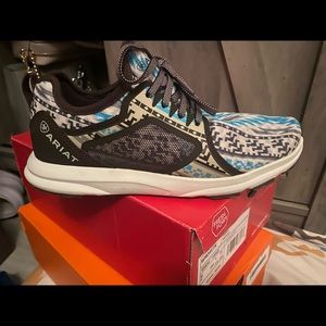 WOMEN'S ARIAT FUSE SNEAKER SHOE Size 6.5